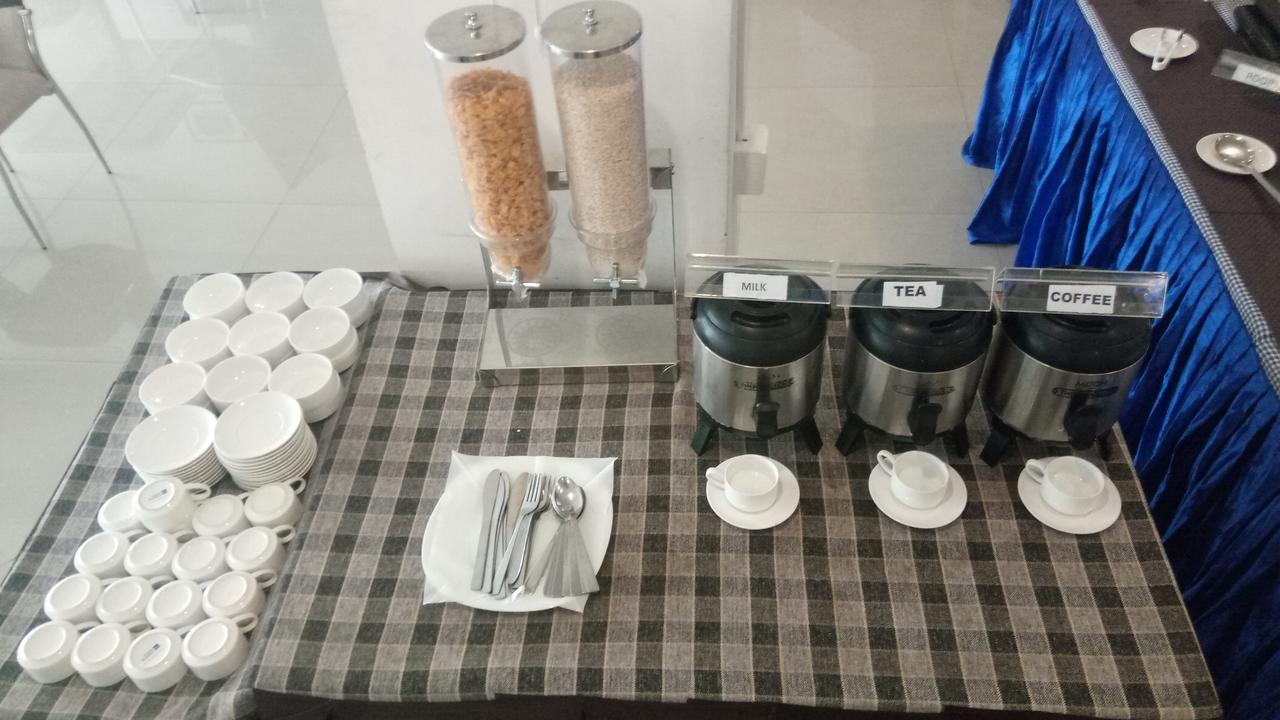 萨拉酒店 尼杜巴塞莱 外观 照片